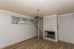Image 22 - 214453