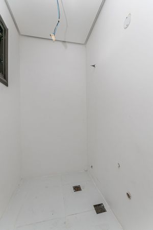 Image 27 - 214518