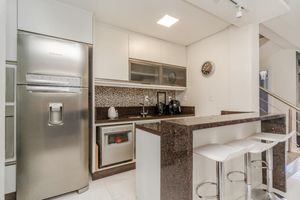 Image 10 - 214654