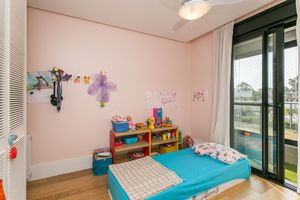 Image 21 - 214680