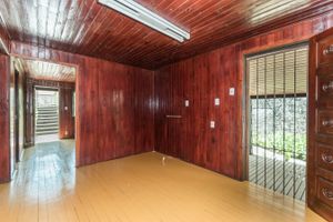 Image 10 - 214736