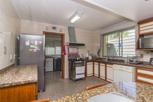 Image 23 - 214743