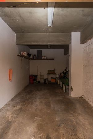 Image 29 - 214747