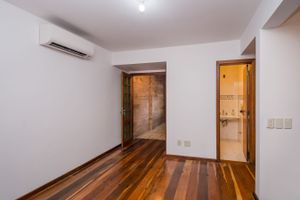 Image 6 - 214844