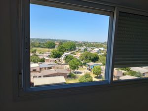 Image 12 - 214865