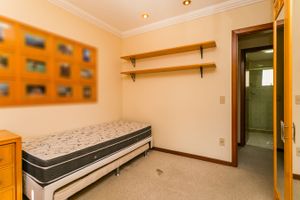 Image 33 - 214943