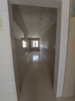 Image 17 - 214985