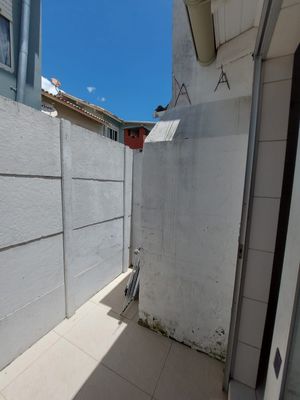 Image 33 - 214985