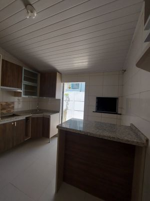 Image 38 - 214985