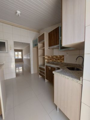 Image 21 - 214985