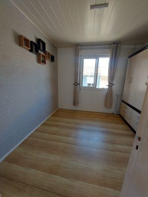 Image 31 - 214985