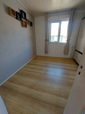 Image 22 - 214985