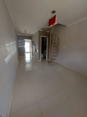 Image 8 - 214985