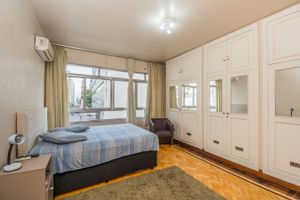 Image 13 - 214986