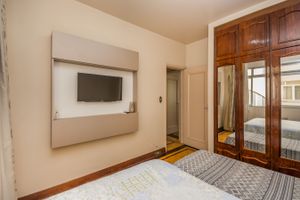 Image 19 - 214986