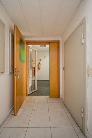 Image 14 - 214989