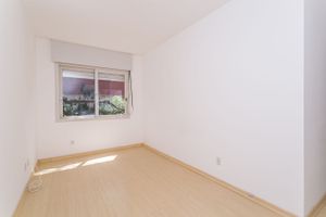 Image 7 - 214990