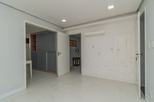 Image 32 - 215052