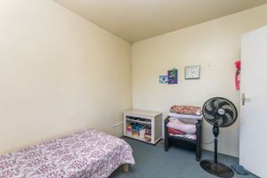 Image 11 - 215054