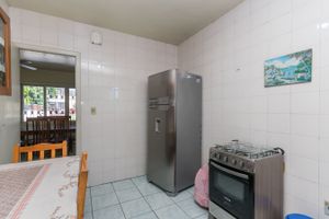 Image 17 - 215054