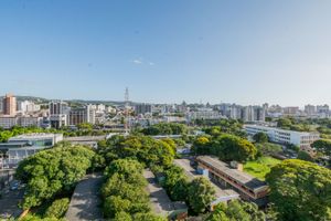 Image 10 - 215056
