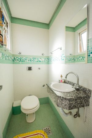 Image 34 - 215056