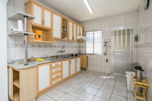 Image 19 - 215115