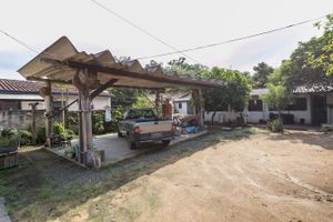 Image 19 - 215137