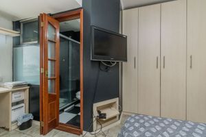 Image 33 - 215157