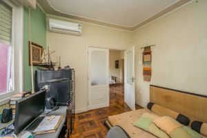 Image 10 - 215158