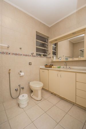 Image 17 - 215158