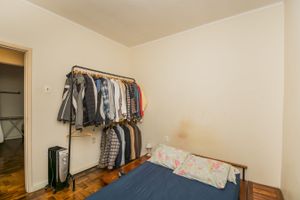 Image 19 - 215158