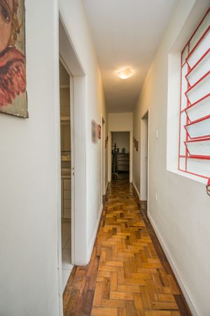 Image 30 - 215158