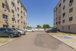 Image 17 - 215163