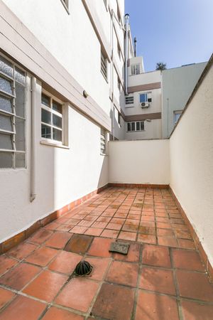 Image 29 - 215199