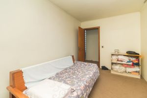 Image 32 - 215211