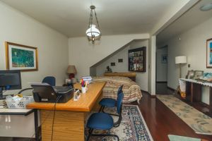 Image 36 - 215211