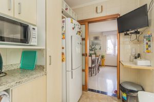 Image 15 - 215233