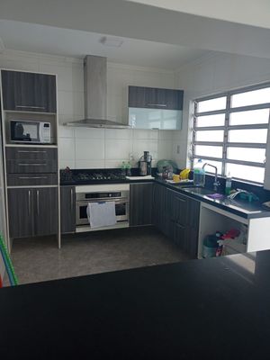 Image 18 - 215240