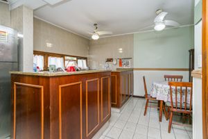 Image 27 - 215246