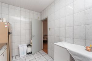 Image 4 - 215280