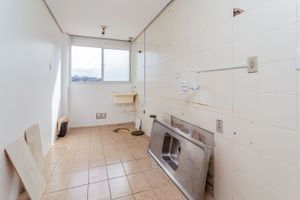 Image 15 - 215297