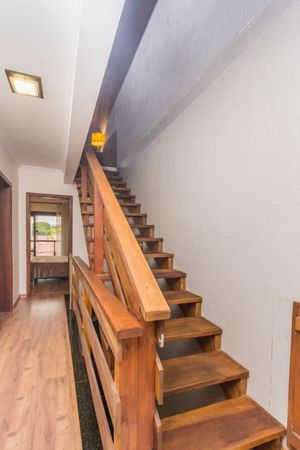 Image 31 - 215318