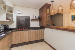 Image 43 - 215318