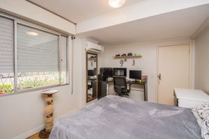 Image 11 - 215331