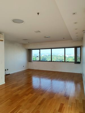 Image 11 - 215350