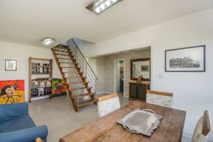 Image 4 - 215357