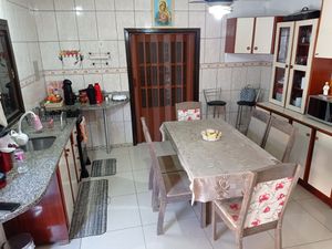 Image 25 - 215481