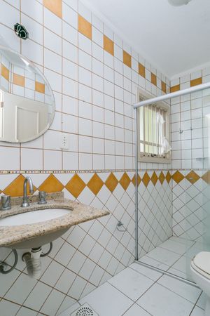 Image 11 - 215485