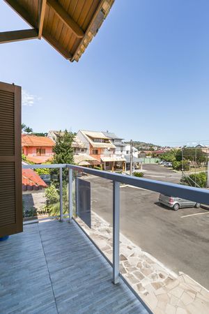 Image 12 - 215486